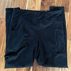 Maurices black leggings with 2 side pockets